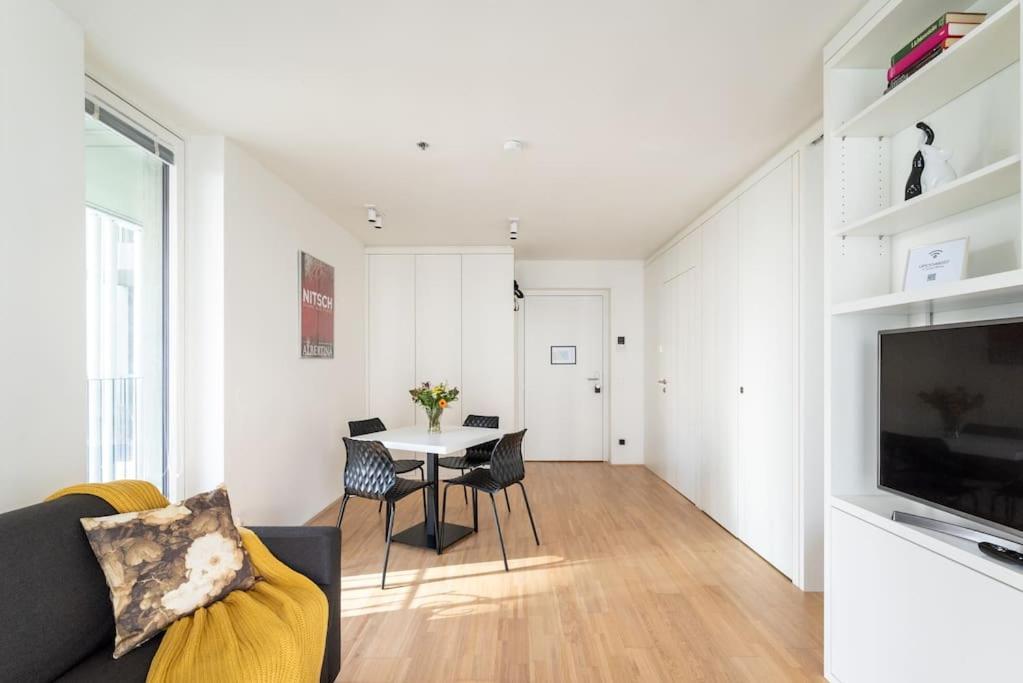 Smart Studio With Terrace By Hm Vienna Exterior photo